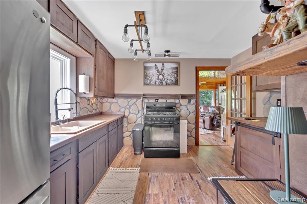 1381 Roods Lake Road, Lapeer, MI 48446 — Photo 15