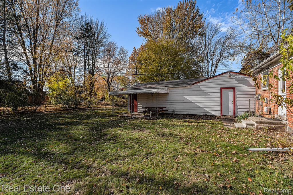 31941 Kathryn Street, Garden City, MI — Photo 4