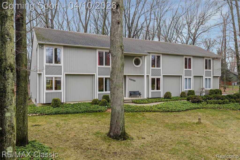 28085 Marcellus Drive, South Lyon, MI 48178 — Photo 4