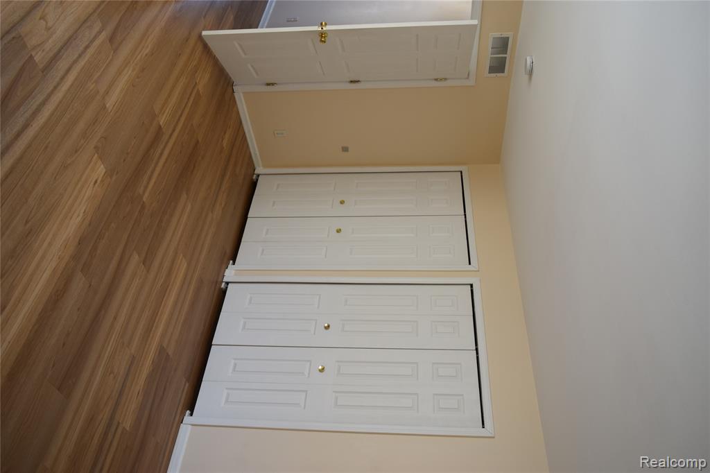 5452 PINE AIRES Drive, Sterling Heights, MI 48314 — Photo 10