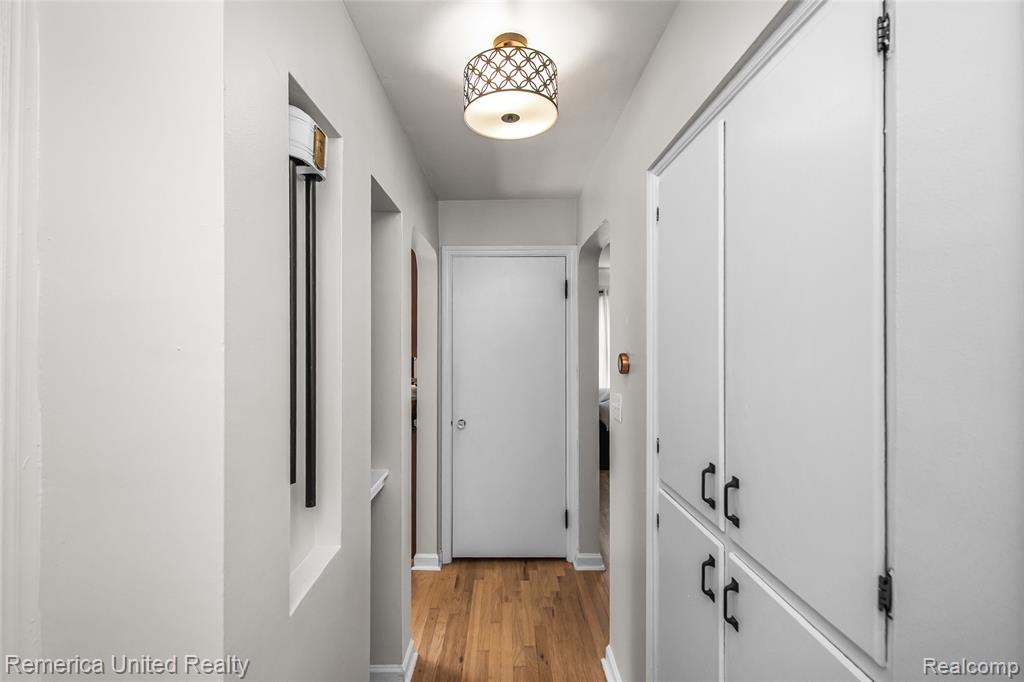 717 S Edgeworth Avenue, Royal Oak, MI 48067 — Photo 25