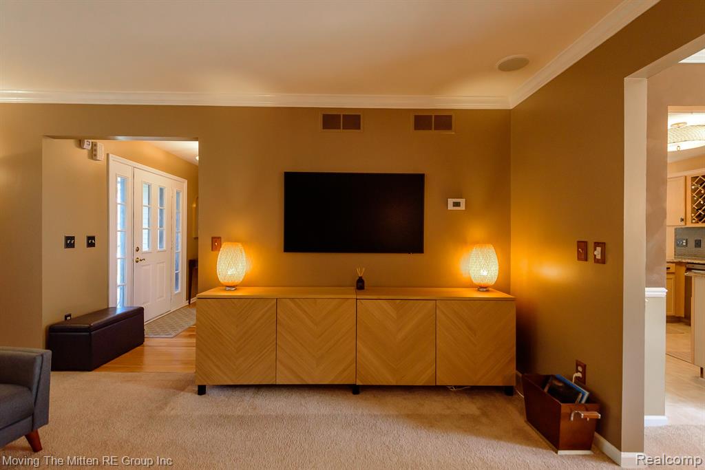 9501 Madison Drive, Belleville, MI 48111 — Photo 5
