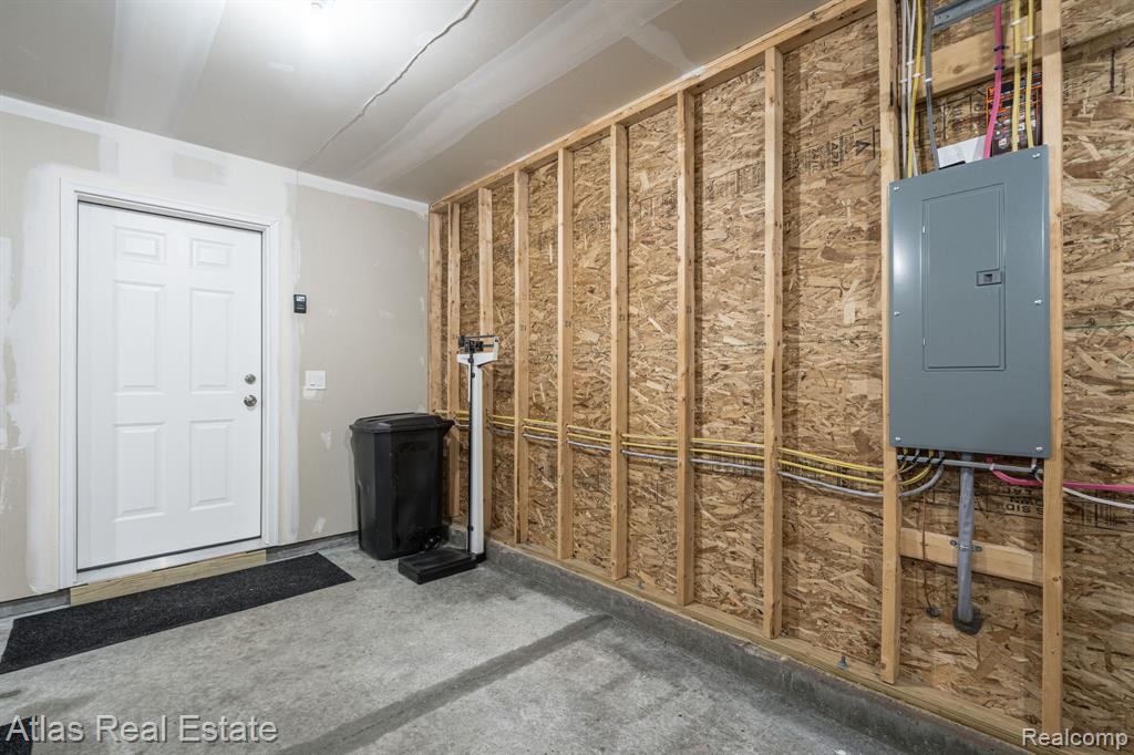 4081 Hidden View Drive, Flint, MI 48506 — Photo 42