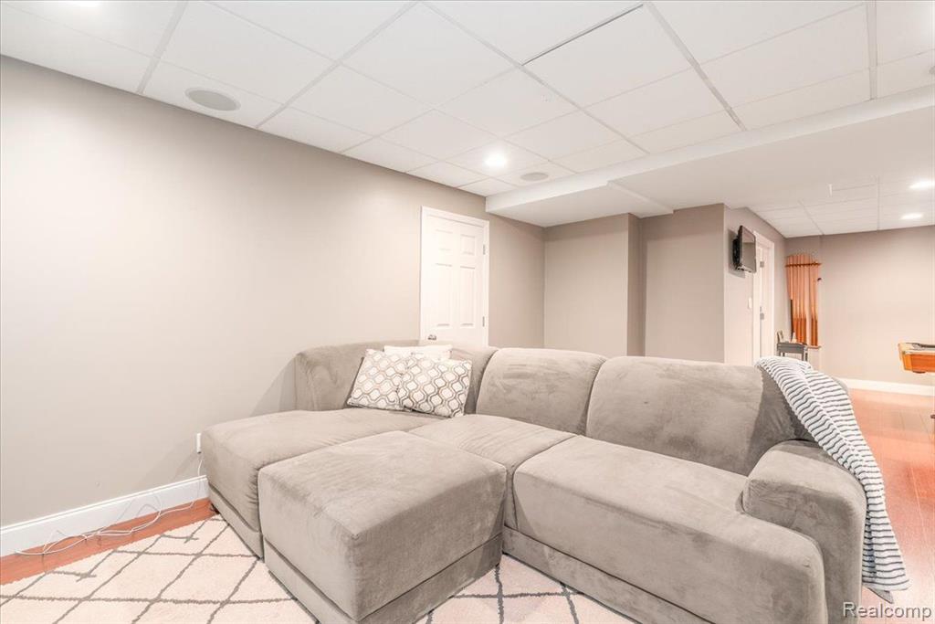 47037 MARINA Drive, Belleville, MI 48111 — Photo 32