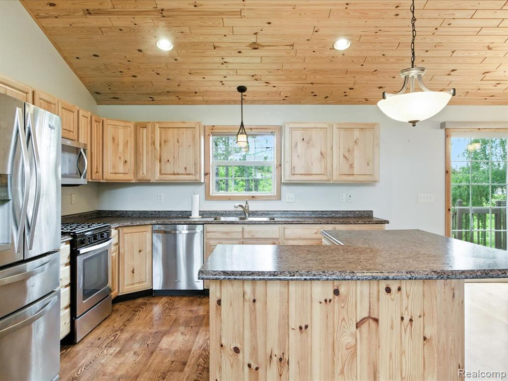 4300 Carrigan Road, Fort Gratiot, MI 48059 — Photo 13