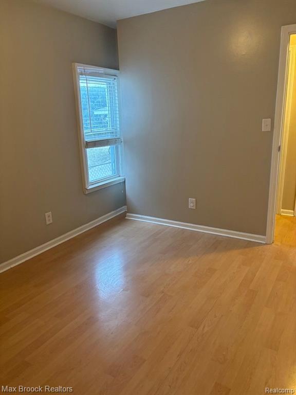 95 E BROCKTON Avenue, Madison Heights, MI 48071 — Photo 17