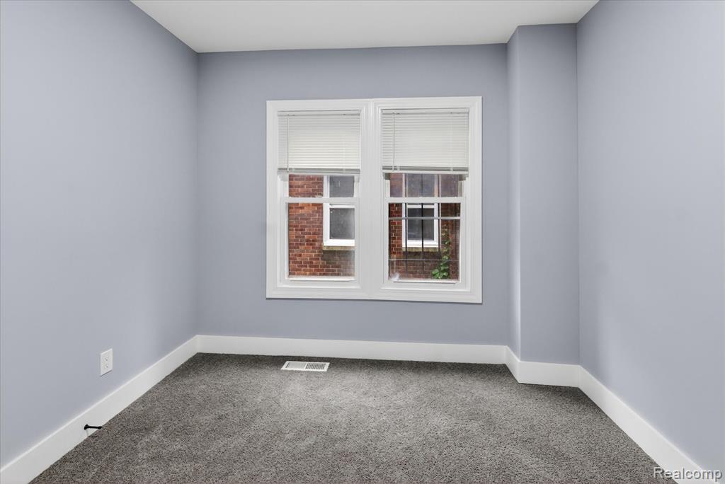 14112 MANSFIELD, Detroit, MI 48227 — Photo 17