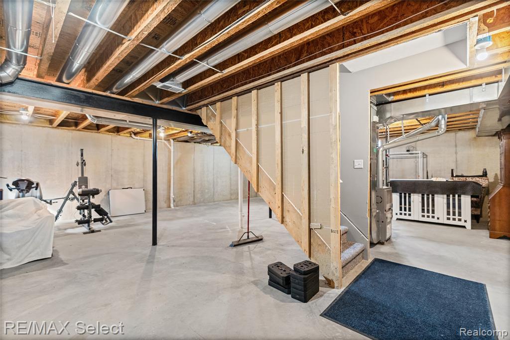185 Laura Lane, Linden, MI 48451 — Photo 41