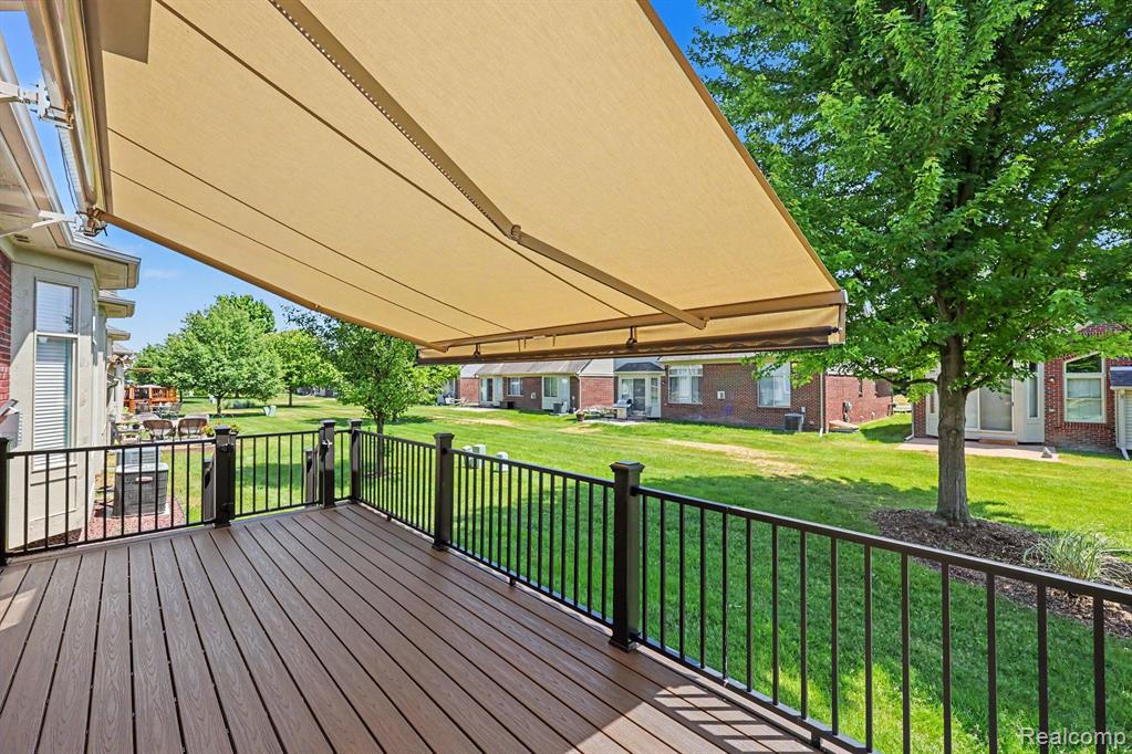 6670 Lexington Avenue S, Shelby Twp, MI 48317 — Photo 25