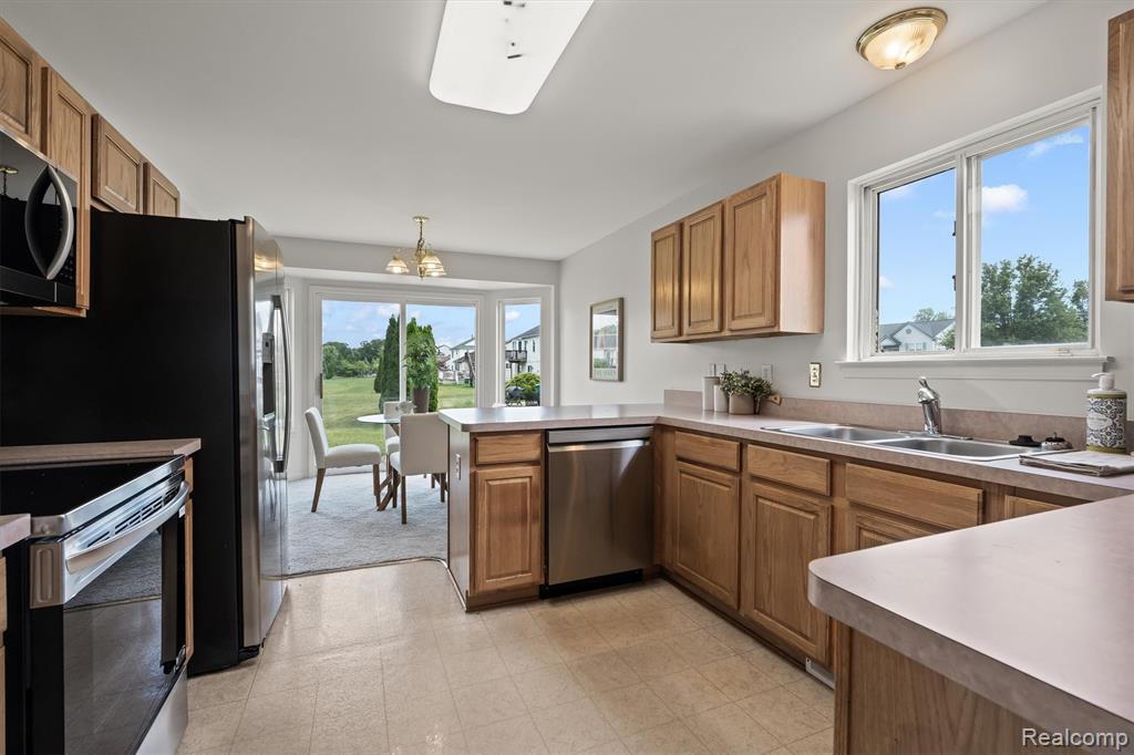 8249 Clocktower Court, Romulus, MI 48174 — Photo 14