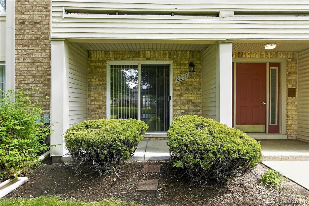2037 E Franklin Drive, Canton, MI 48187 — Photo 36