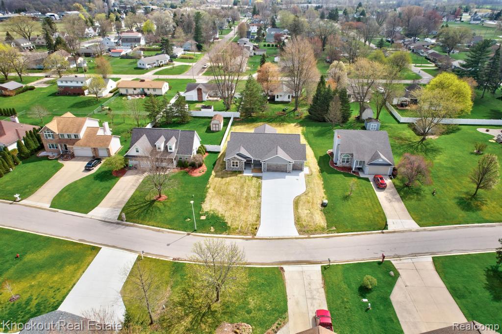 12095 Country Run Drive, Birch Run, MI 48415 — Photo 58