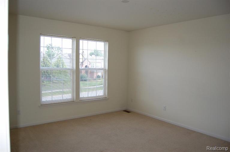 6122 Cherrywood Drive, Ypsilanti, MI 48197 — Photo 16