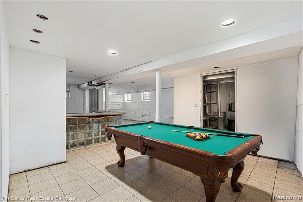 9417 E OUTER Drive, Detroit, MI 48213 — Photo 21