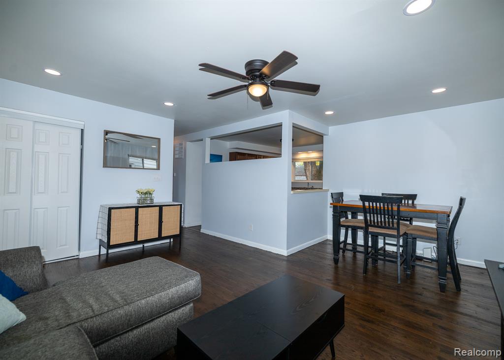 853 E Lincoln Avenue, Madison Heights, MI 48071 — Photo 7