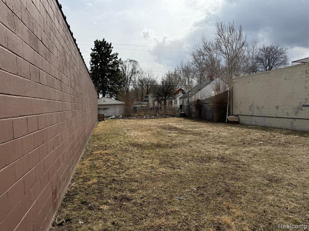 16325 W WARREN Avenue, Detroit, MI 48228 — Photo 9