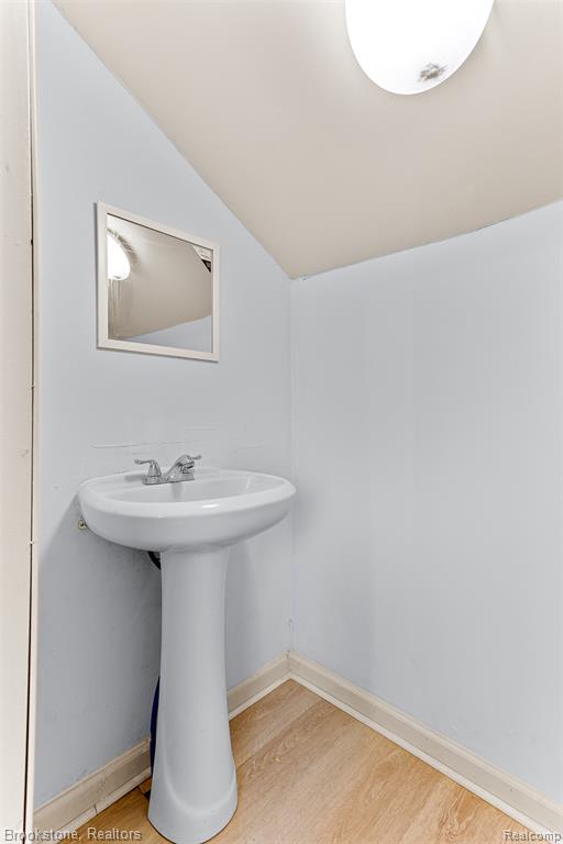 7645 Fisher Avenue, Warren, MI 48091 — Photo 17