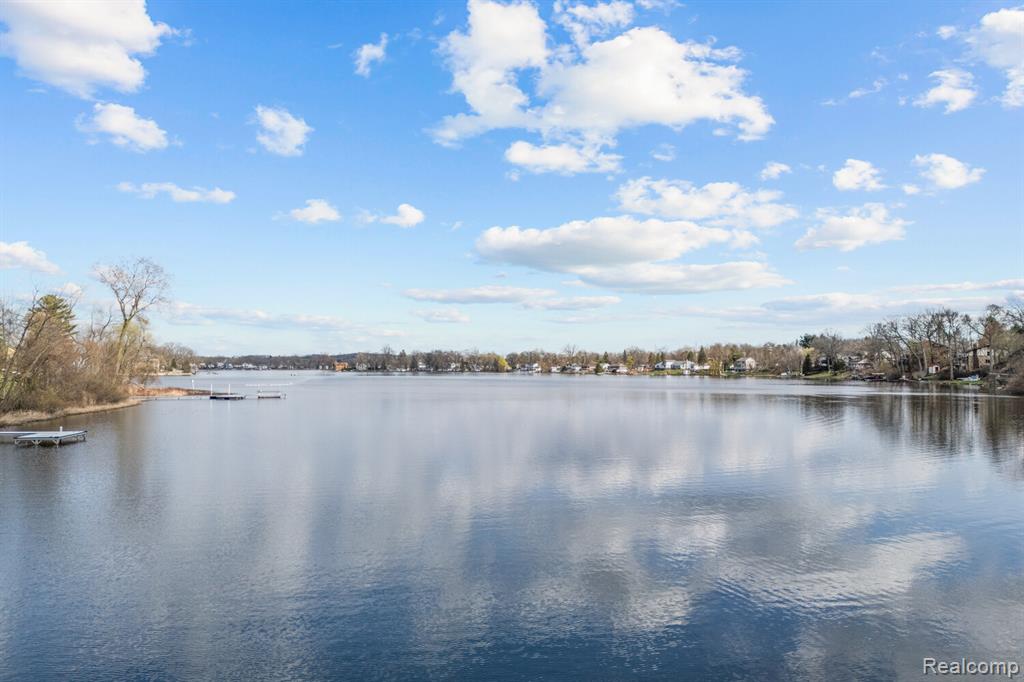 10785 Oxbow Lakeshore Drive, White Lake, MI — Photo 43