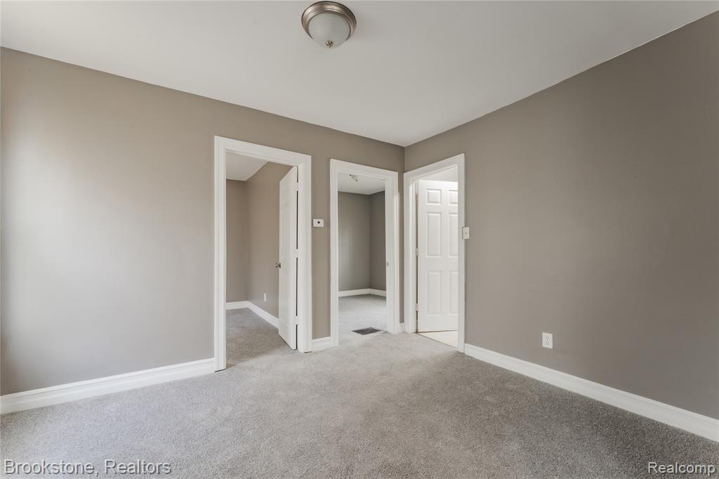 744 Saint Clair Street, Pontiac, MI 48340 — Photo 16