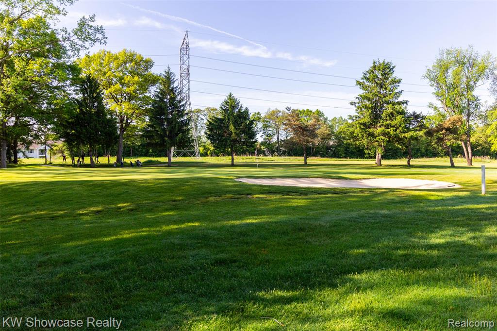 5726 Pinecroft Court, 44, Clawson, MI — Photo 36