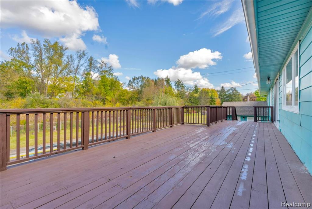 6710 Laurelton, Clarkston, MI — Photo 43