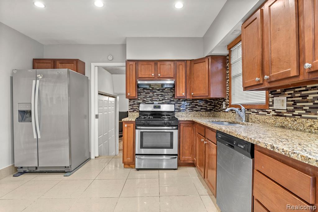 6500 N VERNON Street, Dearborn Heights, MI 48127 — Photo 14