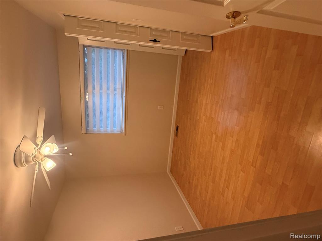 8693 Winchester Drive, Sterling Heights, MI 48313 — Photo 13