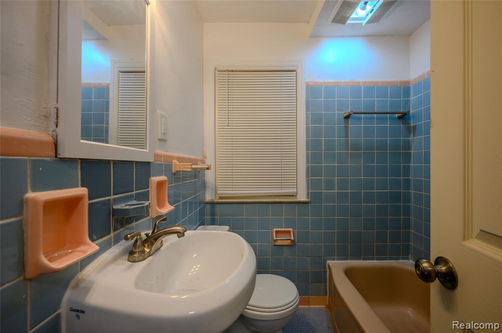 14720 E State Fair Street, Detroit, MI 48205 — Photo 18
