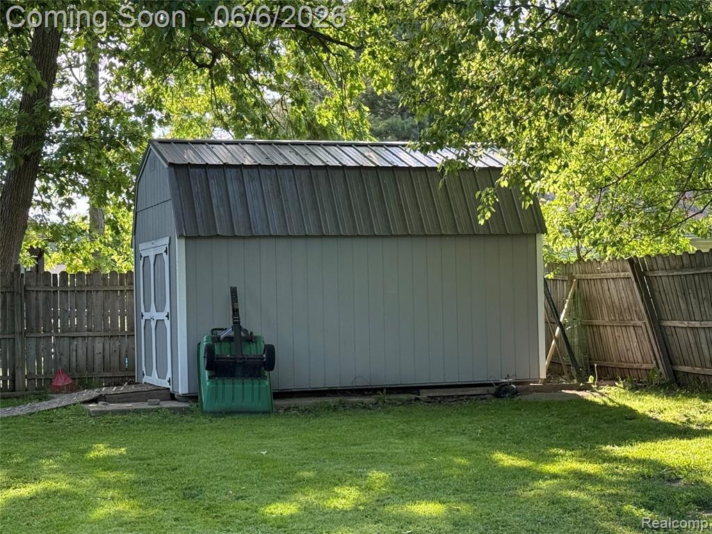 4413 Winters Drive, Flint, MI 48506 — Photo 24