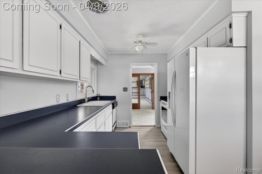 3955 Cambrook Lane, Waterford, MI 48329 — Photo 19