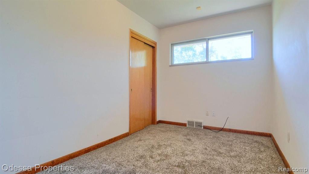 42431 MOUND Road, Sterling Heights, MI 48314 — Photo 21