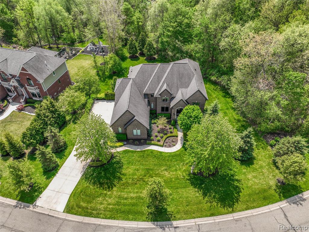 2761 Plum Creek Drive, Oakland, MI — Photo 51