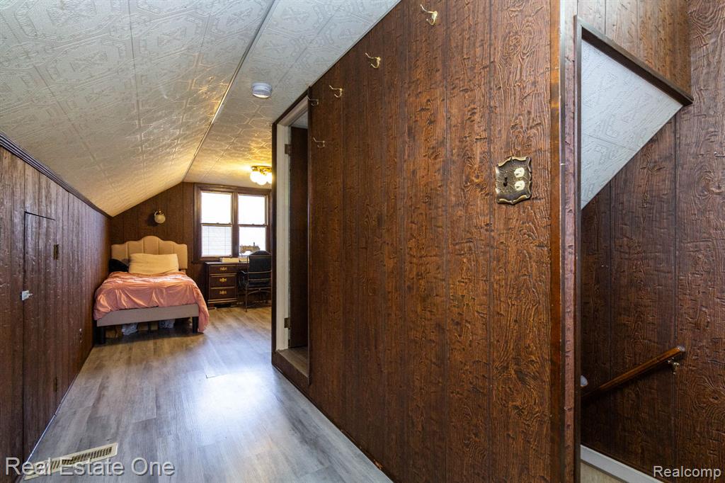1977 Markese Avenue, Lincoln Park, MI 48146 — Photo 24