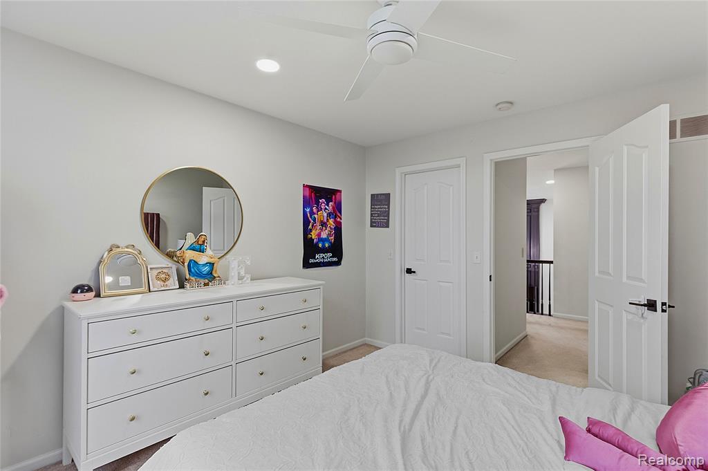 54126 Scarboro Way, Shelby Twp, MI 48316 — Photo 39