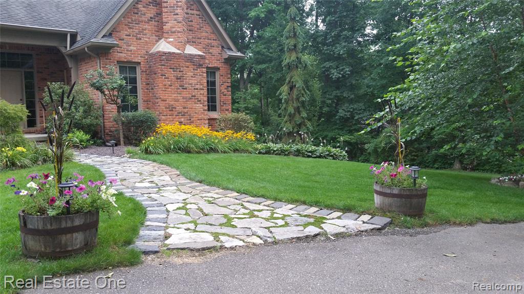 509 Bluebird Trail, Ortonville, MI 48462 — Photo 93