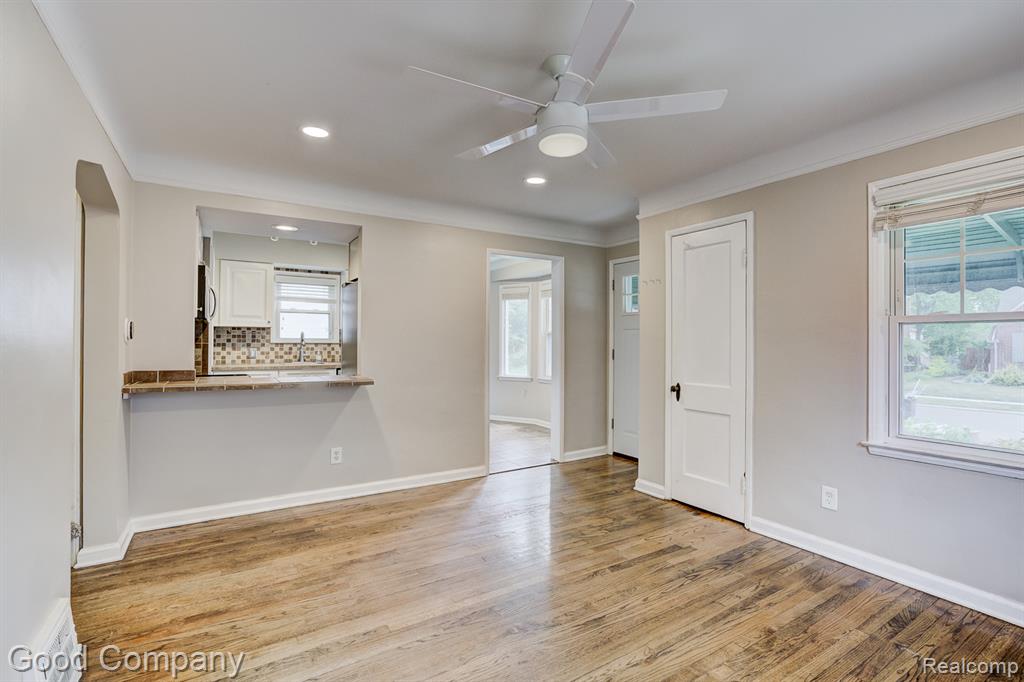 830 W HAZELHURST Street, Ferndale, MI 48220 — Photo 4