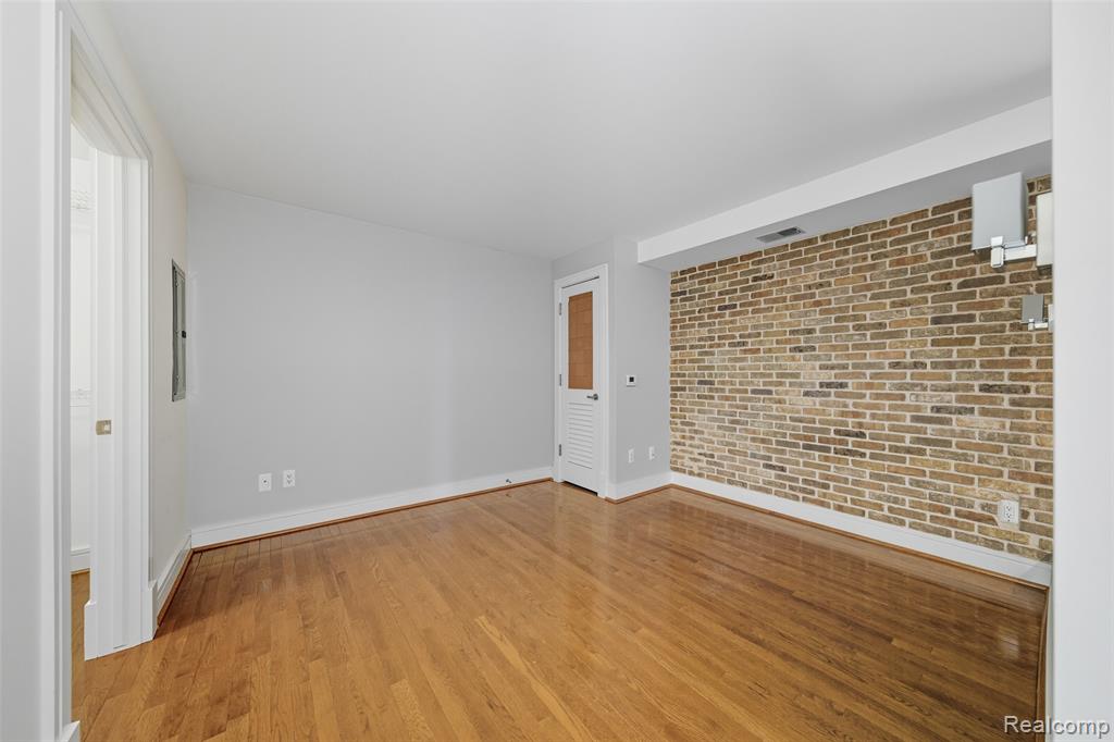 411 S Old Woodward Avenue, 911, Birmingham, MI 48009 — Photo 14