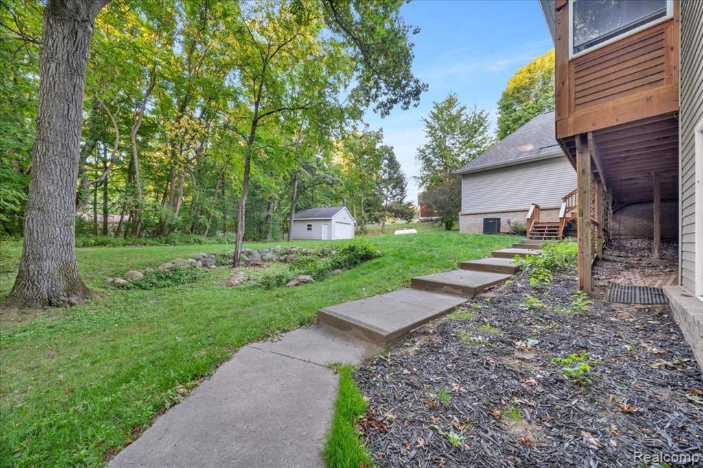 8808 Big Lake Road, Clarkston, MI — Photo 22