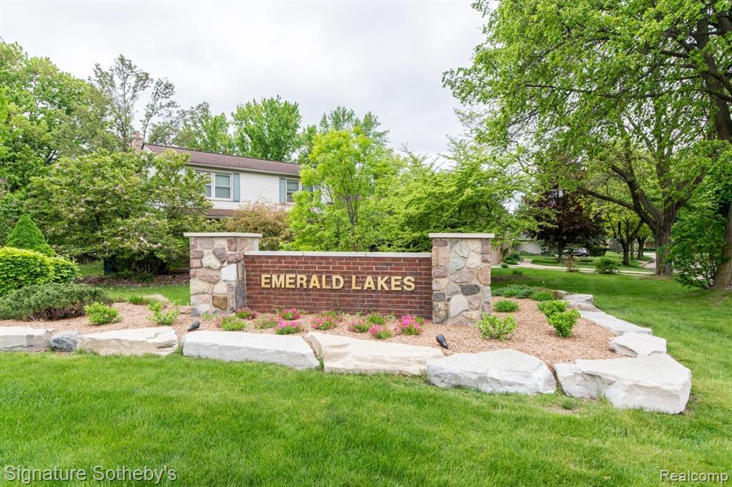 6279 WALKER Court, Troy, MI 48085 — Photo 70