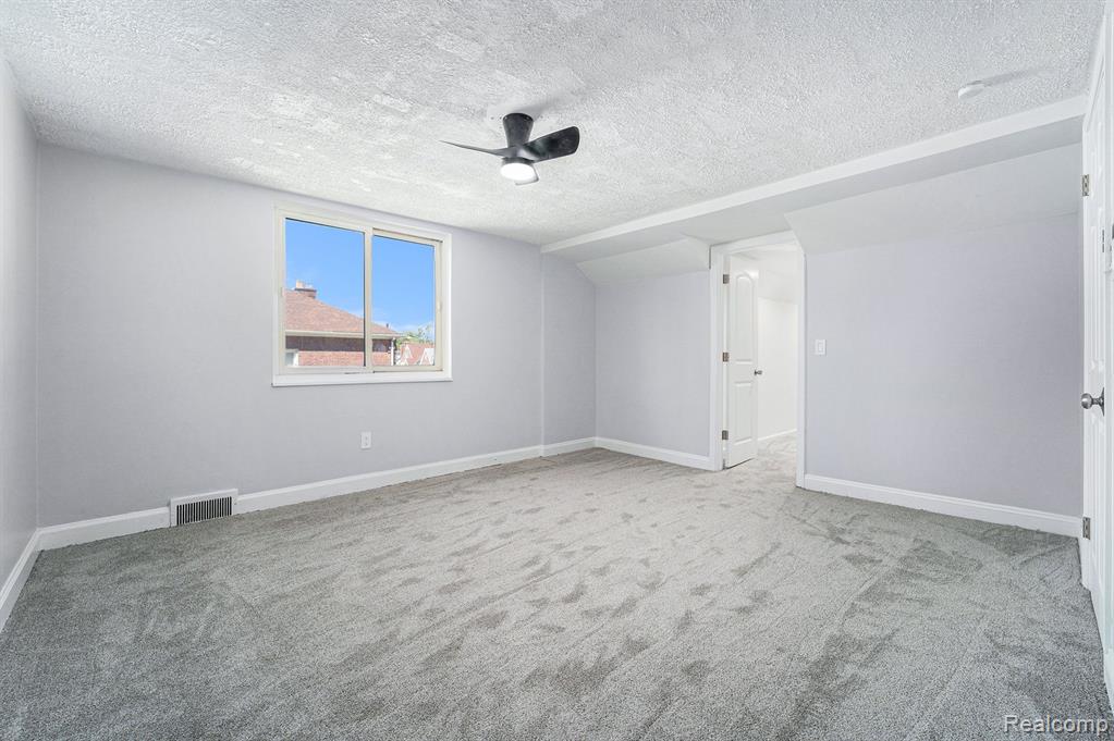 5511 COURVILLE Street, Detroit, MI 48224 — Photo 18