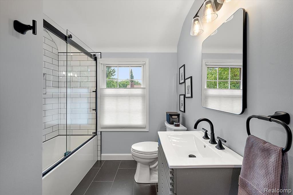 910 W Oakridge Street, Ferndale, MI 48220 — Photo 30