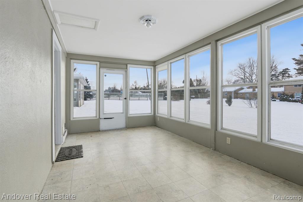 4055 Mitchell Drive, Flint, MI 48506 — Photo 27