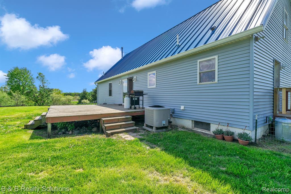 2864 N BLACKS CORNERS Road, Imlay City, MI 48444 — Photo 34