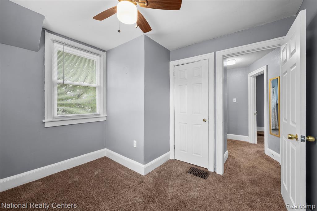 686 N Perry Street, Pontiac, MI 48342 — Photo 23