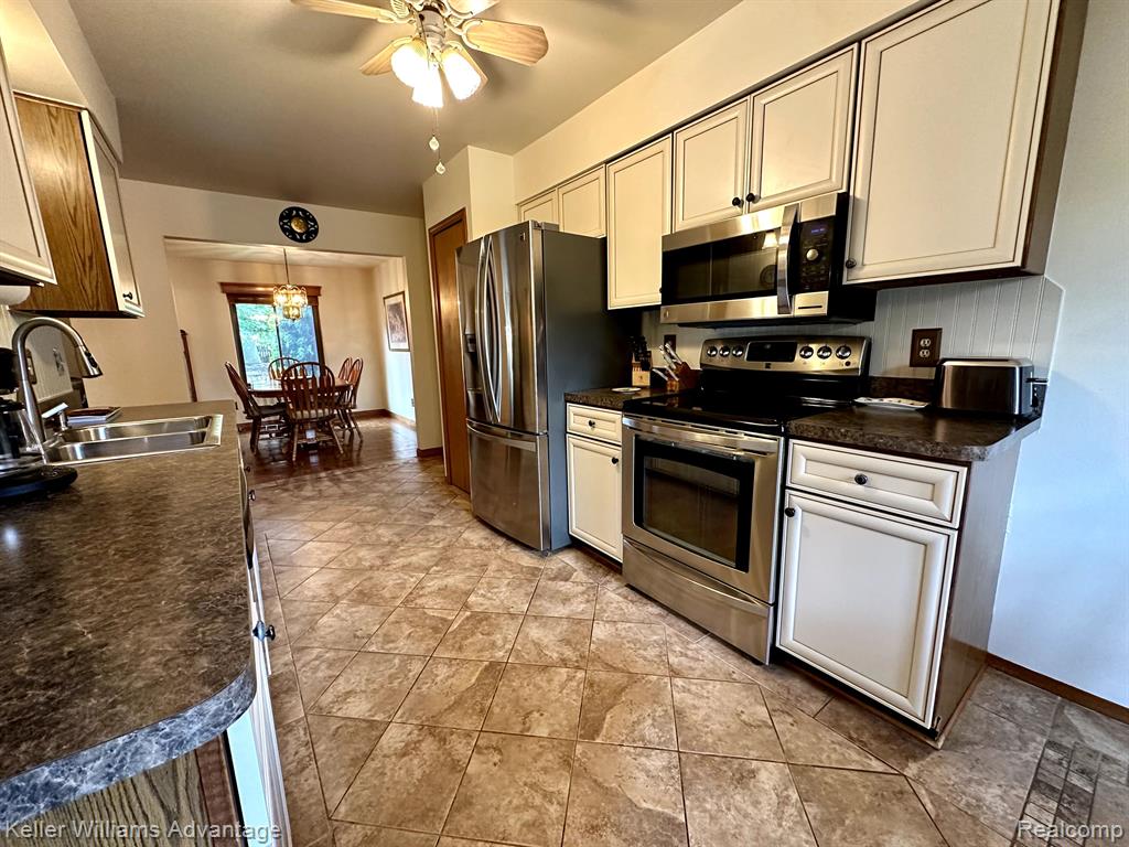24297 Simmons Drive, Novi, MI — Photo 14