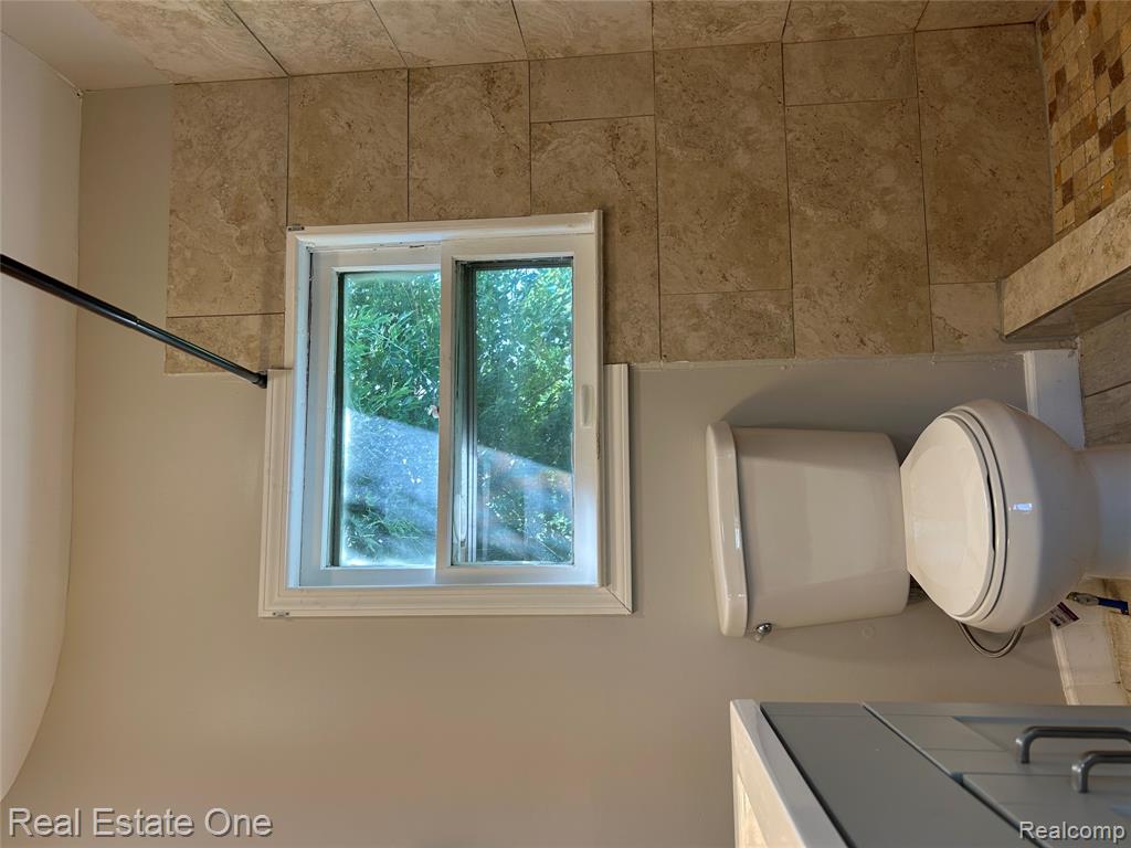 458 Kenilworth Avenue, Pontiac, MI 48342 — Photo 16