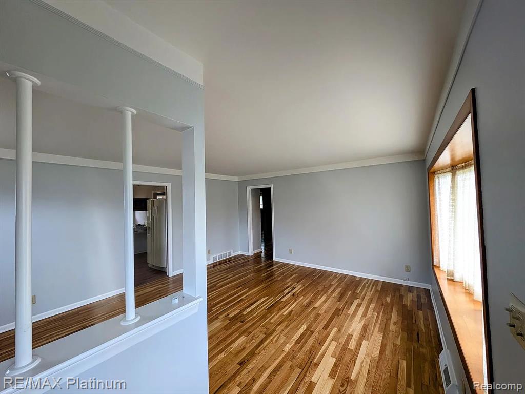 7725 Berwick Drive, Westland, MI — Photo 8