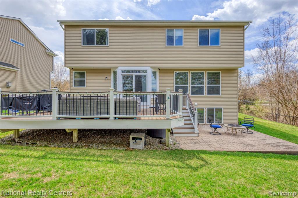 18 Wildrose Drive, White Lake, MI — Photo 32