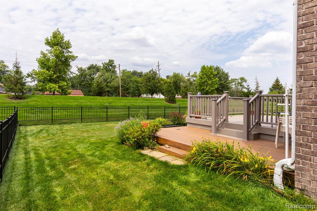 5325 BRADMORE Lane, Warren, MI 48092 — Photo 43