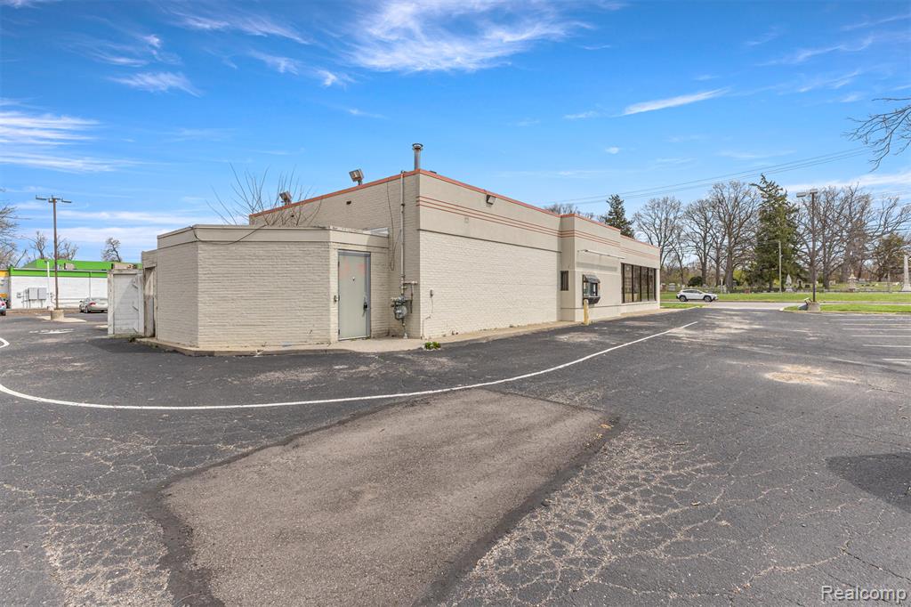 15839 Telegraph Road, Redford, MI 48239 — Photo 45